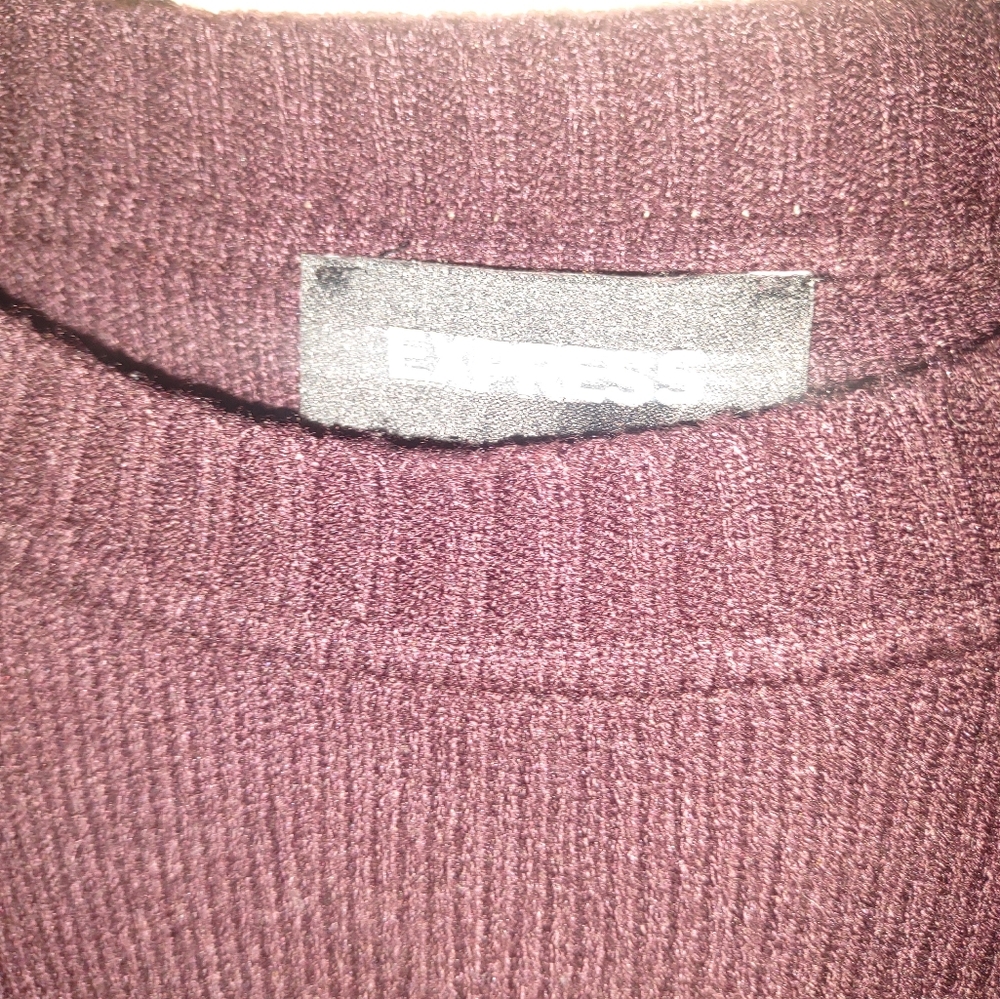Woman's long puff sleeve purple sweater Express size medium - Picture 2 of 3